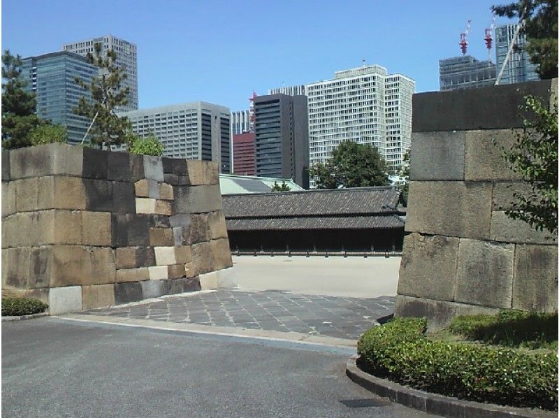 ≪5,000円バスツアー≫旧古河庭園「秋のバラフェスティバル」音楽会&散策バスツアー【13105】の紹介画像