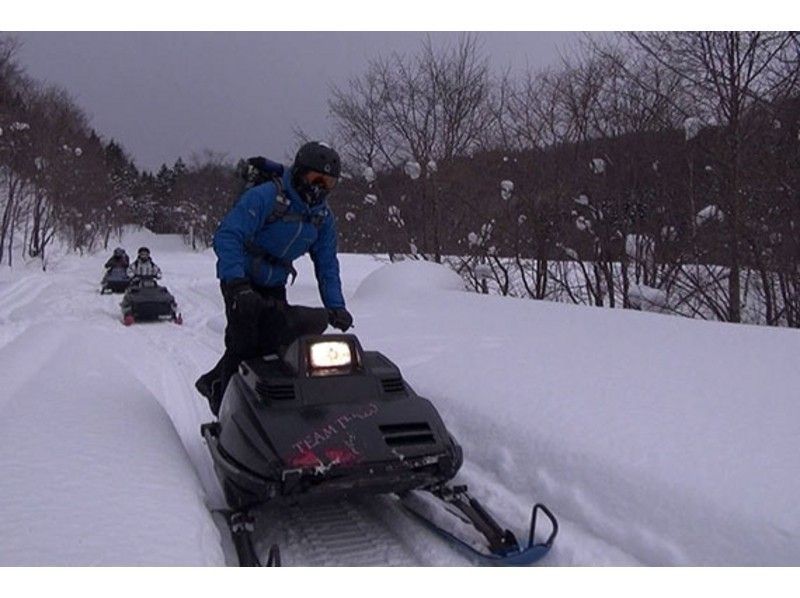 【 北海道 ·富良野】 机动雪橇体验！ ！ ★10公里的路线★の紹介画像