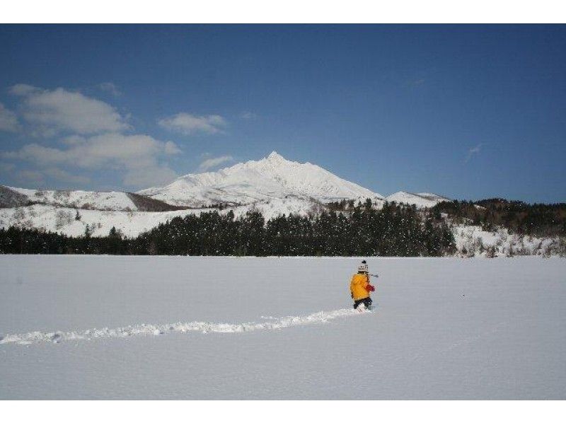 [Hokkaido Rishiri] Guide accompany! Snowshoes Winter Island Guide Charter (half-day course) Participates from 10 years old!の紹介画像