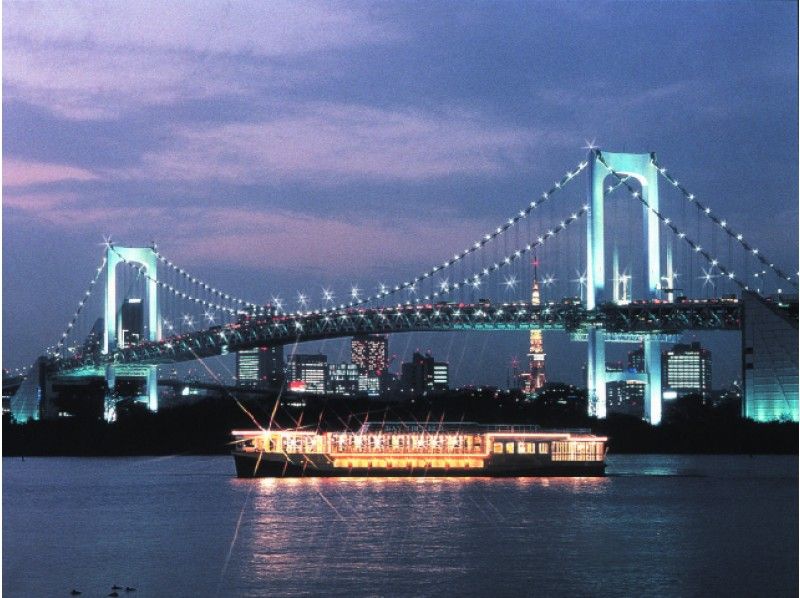 【東京駅出発バスツアー】東京光の大祭典&お台場レインボー花火観覧クルーズ【13290】の紹介画像