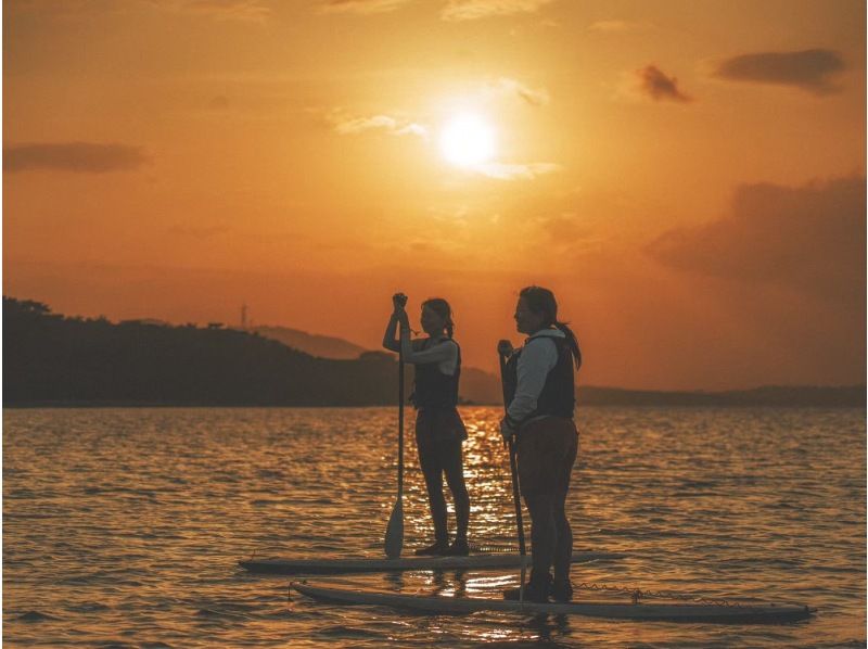 [Iriomote Island/Night] Enjoy an evening adventure at a World Heritage Site! Sunset & Twilight SUP or Canoe [Free photo data/equipment]の紹介画像
