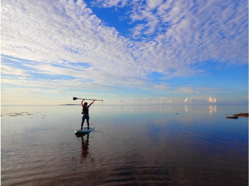 [Iriomote Island/Night] Enjoy an evening adventure at a World Heritage Site! Sunset & Twilight SUP or Canoe [Free photo data/equipment]の紹介画像