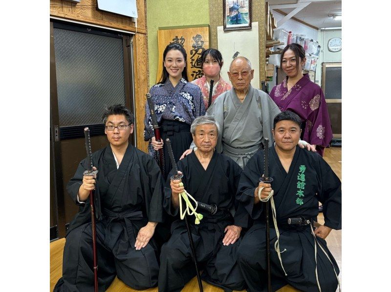 [Osaka, Kyobashi] Japanese sword, swordsmanship, and match experience "Samurai course" Japanese sword experience! Become a samurai, learn about swords, and finally have an actual sword fightの紹介画像