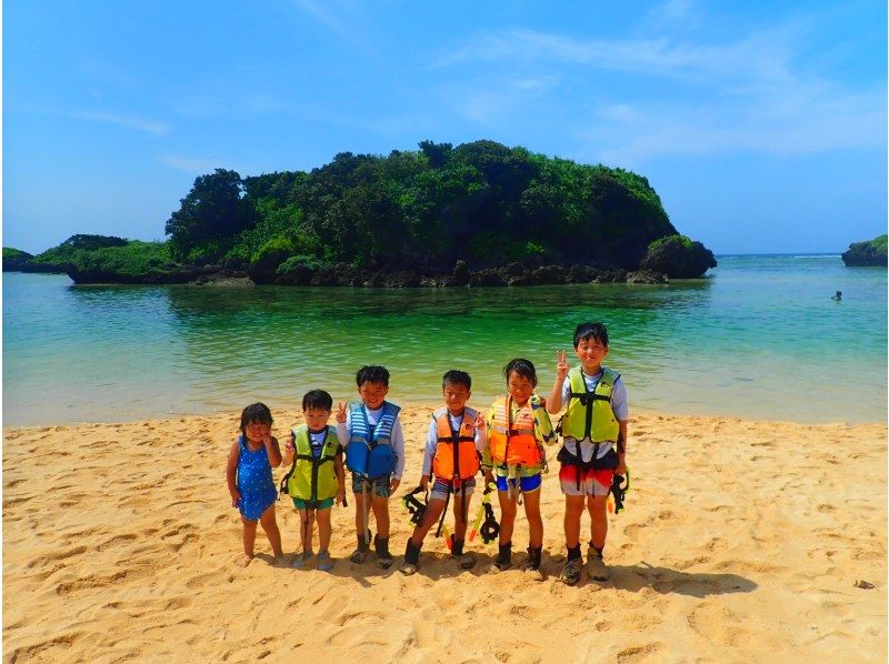 [Iriomote Island / 1 day] Local coupon target! Enjoy from 3 years old! Selectable mangrove SUPor canoe & star sand beach snorkel [Super summer sale in progress! ]の紹介画像