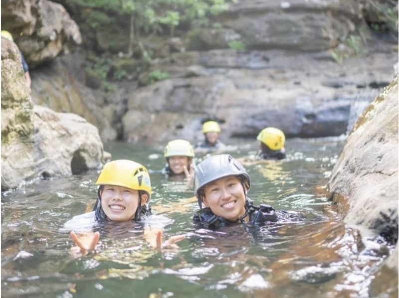 [Iriomote Island/Half-day] Jump into the river and enjoy natural athletics and a spectacular observation deck! Splash Canyoning (down the valley) [Photo data/equipment free]の紹介画像