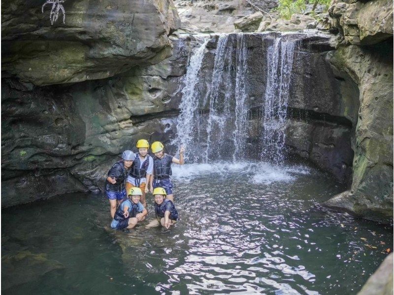 SALE! [Iriomote Island/Half-day] Natural athletics! Splash Canyoning (valley descent) at the World Heritage Site [Free photo data/equipment]の紹介画像