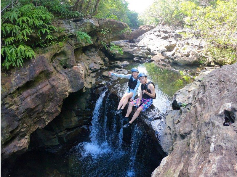 SALE! [Iriomote Island/Half-day] Natural athletics! Splash Canyoning (valley descent) at the World Heritage Site [Free photo data/equipment]の紹介画像