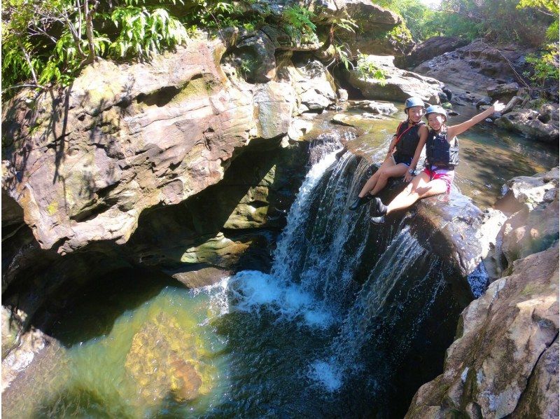 [Iriomote Island/Half-day] Jump into the river and enjoy natural athletics and a spectacular observation deck! Splash Canyoning (down the valley) [Photo data/equipment free]の紹介画像