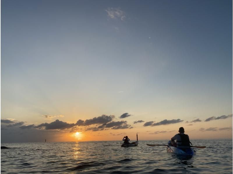 家族割引【本島中部】サンセットマングローブカヤックツアー★中学生以下のお子様１名無料＆半額★画像プレゼント！の紹介画像