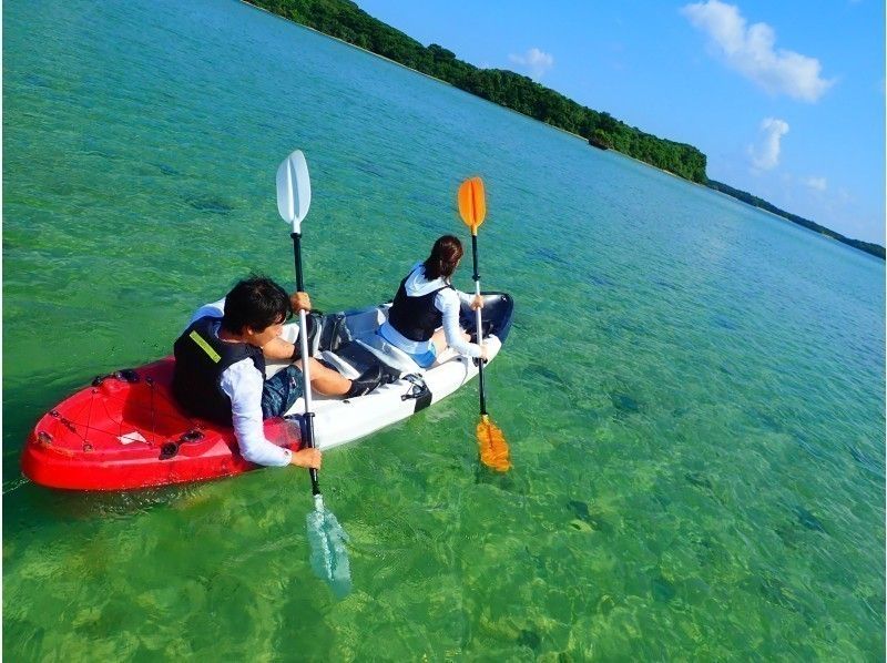 【石垣島 人気No.1ツアー】川平湾SUPorカヌー&青の洞窟シュノーケリング＆滝つぼ遊びの紹介画像