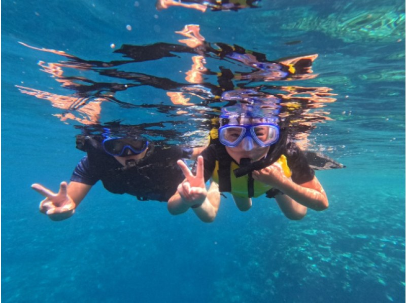 [Ishigaki Island/1 day] Enjoy the sea and river for a day! Natural Monument Mangrove SUP/Canoe & Blue Cave Snorkeling ★ Free pick-up and drop-off/photo data! [Student discount plan]の紹介画像