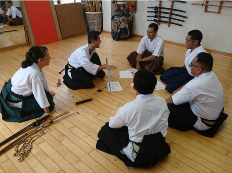 [Tokyo] A comprehensive samurai experience of swordsmanship and archery in a real dojo---My class is not a tourist trapの紹介画像