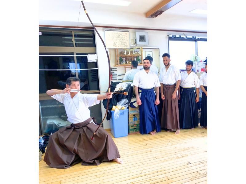 [Tokyo] A comprehensive samurai experience of swordsmanship and archery in a real dojo---My class is not a tourist trapの紹介画像