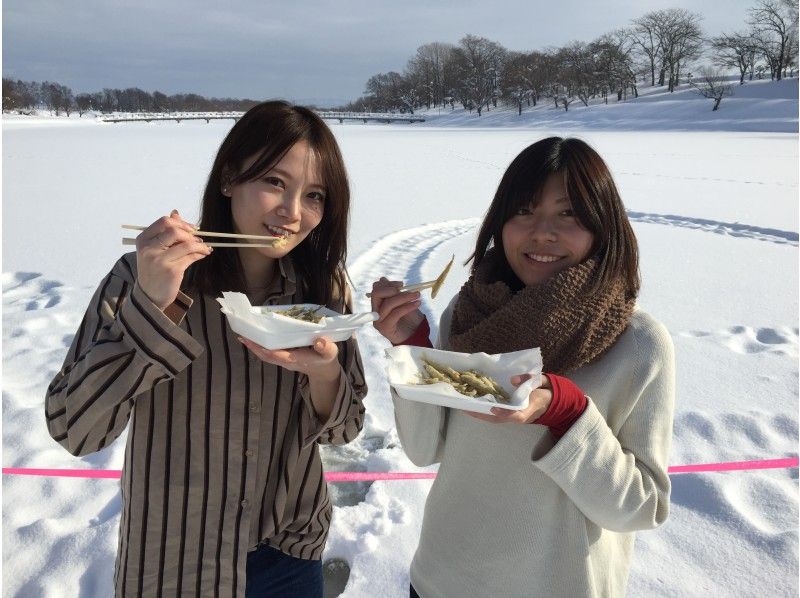 北海道 札幌発 無料送迎 天然温泉付き 暖房付き釣り小屋で手ぶらでワカサギ釣りツアー 防寒着一式無料レンタル付き アクティビティジャパン