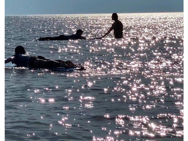 [Osaka/Wakayama Prefecture Isonoura Beach Surfing School] The first surfing experience school with the sea as a fieldの紹介画像