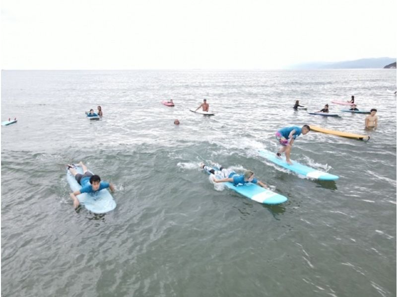 [Osaka/Wakayama Prefecture Isonoura Beach Surfing School] The first surfing experience school with the sea as a fieldの紹介画像