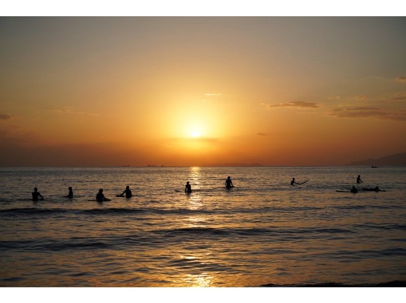 [Osaka/Wakayama Prefecture Isonoura Beach Surfing School] The first surfing experience school with the sea as a fieldの紹介画像