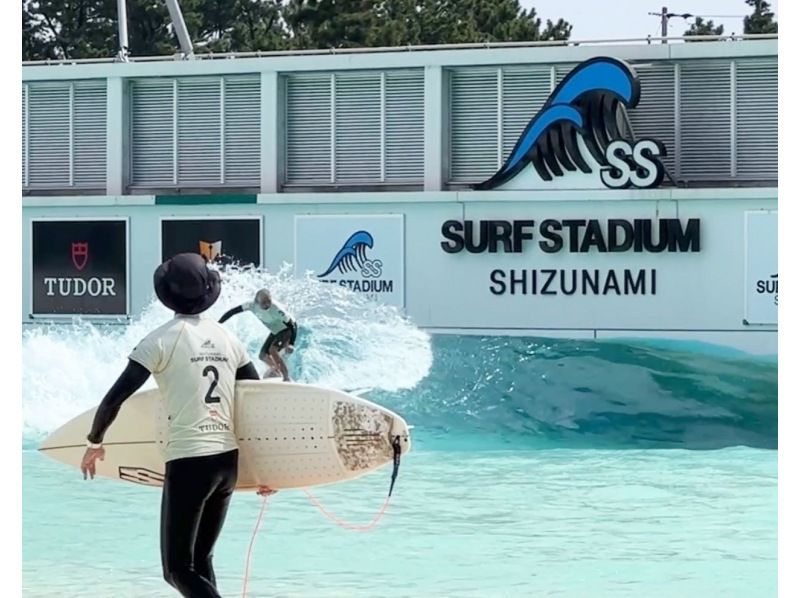 [Osaka/Wakayama Prefecture Isonoura Beach Surfing School] The first surfing experience school with the sea as a fieldの紹介画像