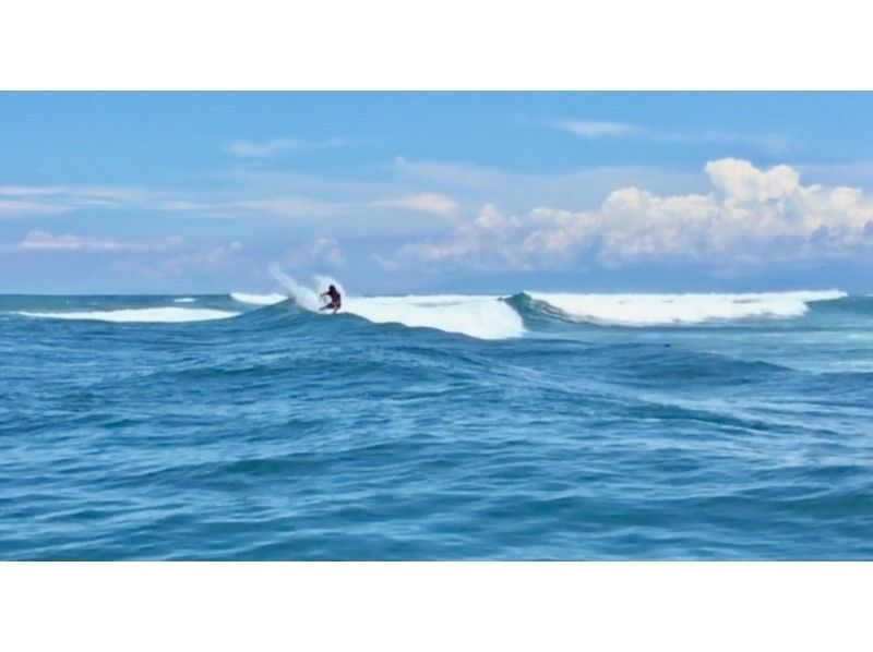 [Osaka/Wakayama Prefecture Isonoura Beach Surfing School] The first surfing experience school with the sea as a fieldの紹介画像