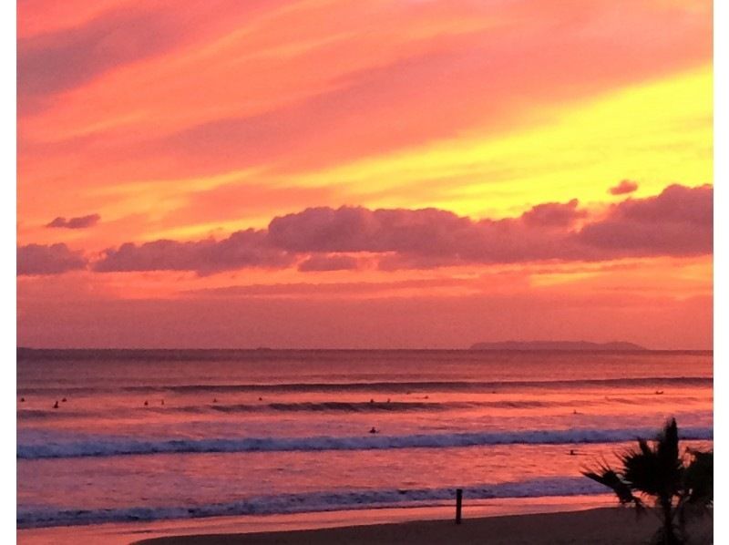 [Osaka/Wakayama Prefecture Isonoura Beach Surfing School] The first surfing experience school with the sea as a fieldの紹介画像