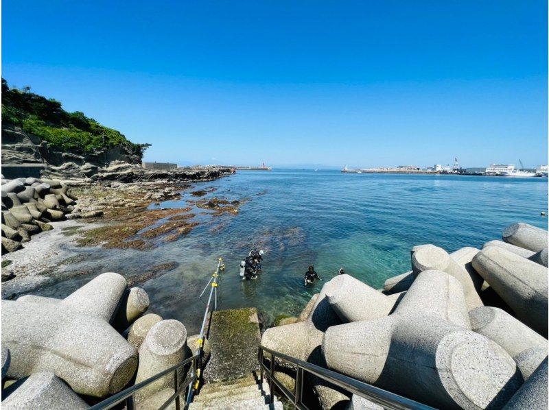 【ドライスーツ無料！渋谷から木、金、土曜日/送迎無料】1.5日でお気軽ダイビングライセンス取得プラン(最大潜水深度12m)の紹介画像