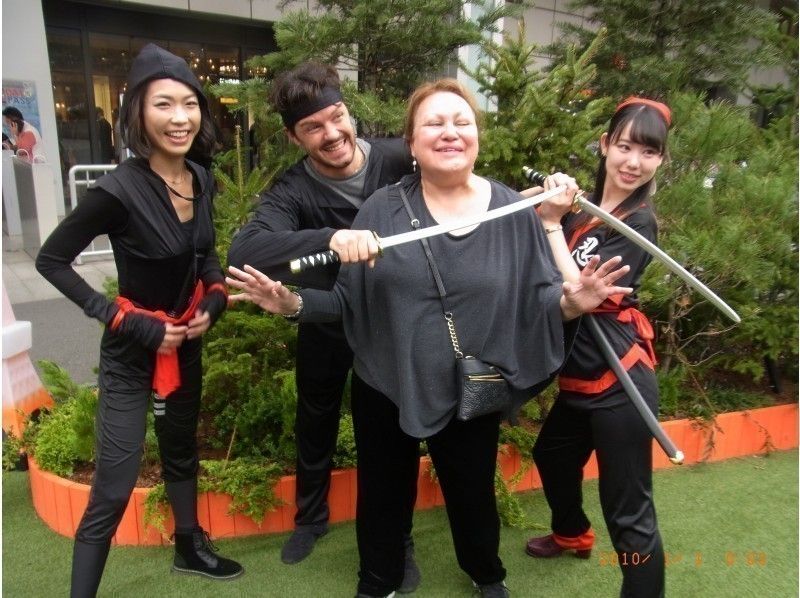 Let kunoichi (a female ninja) accompany you! ~ Hotel Pick-up · Outer Tsukiji Market Sushi Lunch Tour~の紹介画像
