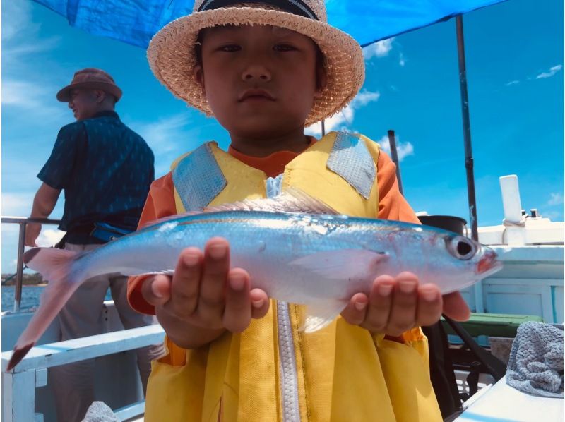 Spring sale underway ☆ Blue Cave Snorkeling & Tropical Fishing ♪ [Ages 5 and up can participate, Beginners welcome, You can eat the fish you catch at a nearby restaurant! ]の紹介画像