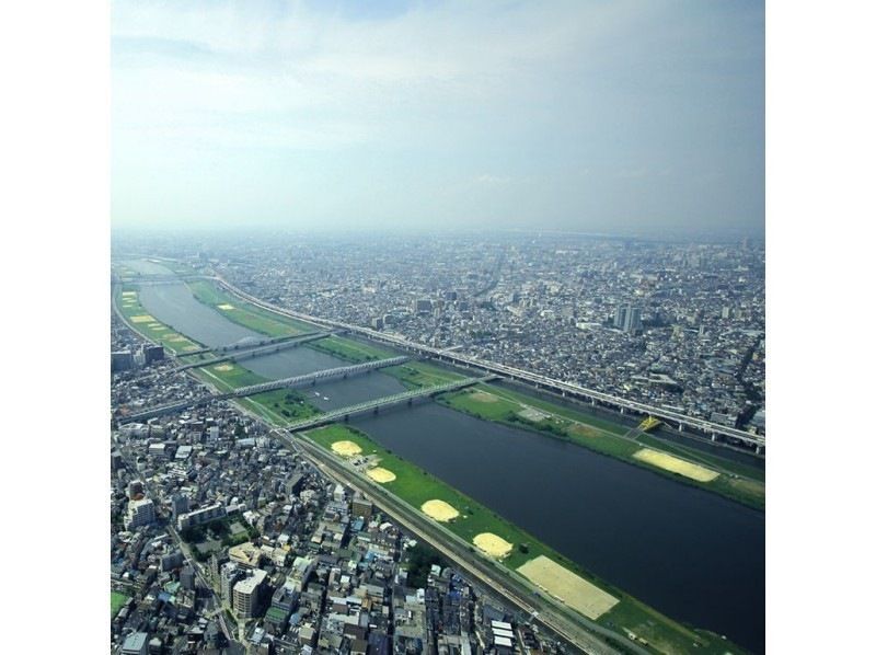 [来自东京新木场！ ] （20分钟）600米高空的绝景之旅！在旅游景点上空的直升机观光飞行体验の紹介画像