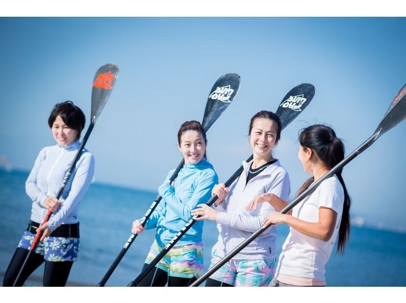 [Shonan, Zushi, SUP, play in the sea in winter! 】SUP experience at a facility fully equipped with amenities and bath towels★Photo data giftの紹介画像