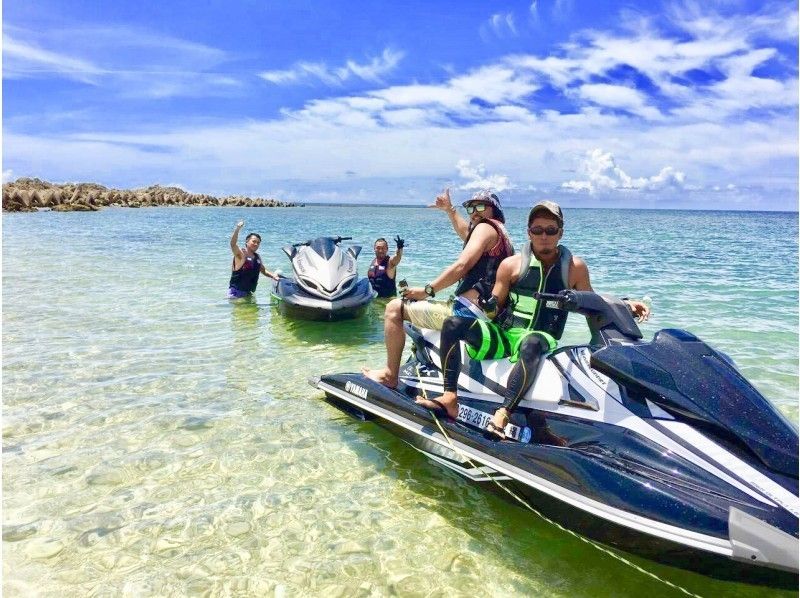 [Okinawa / Nago] Jet ski touring! !! Sesoko Island & Minna Island Course [License]