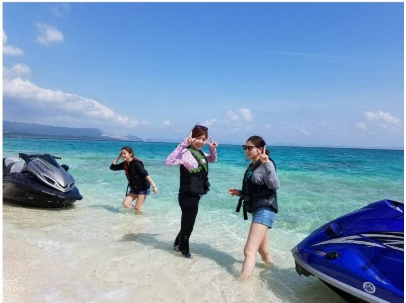 [Okinawa / Nago] Jet ski touring! !! Sesoko Island & Minna Island Course [License]