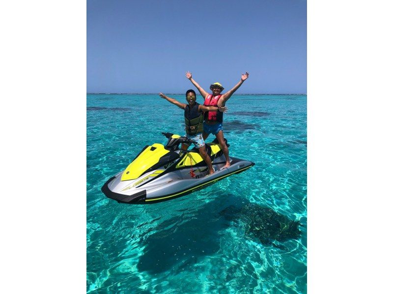 [Okinawa / Nago] Jet ski touring! !! Sesoko Island & Minna Island Course [License]