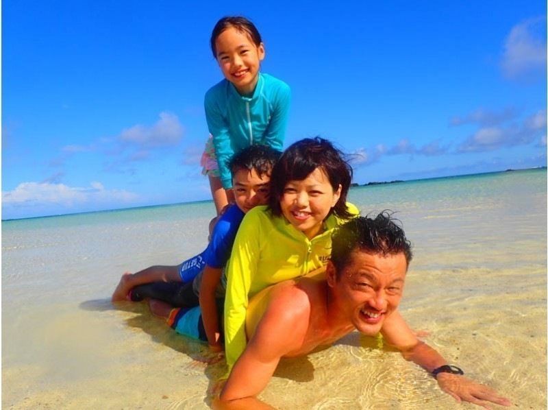 [Okinawa ・ Ishigaki island]half-day Course ★ Phantom Island Landing & Sekisai Lagoon Snorkeling ★ Toddler free ★ Tour photo with giftの紹介画像
