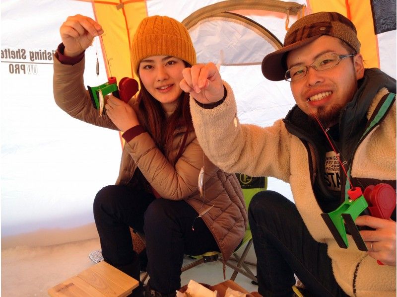 【南富良野】氷上ワカサギ釣り・ナイトコース ＜現地集合：道の駅 南ふらの＞ 車でお越しの方限定！ワカサギ天ぷらの試食あり！日本語対応のみ！の紹介画像