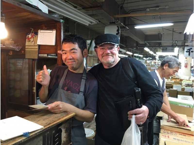 【東京・北千住】活気ある魚市場を見学！北千住・柴又ウォーキングツアーの紹介画像