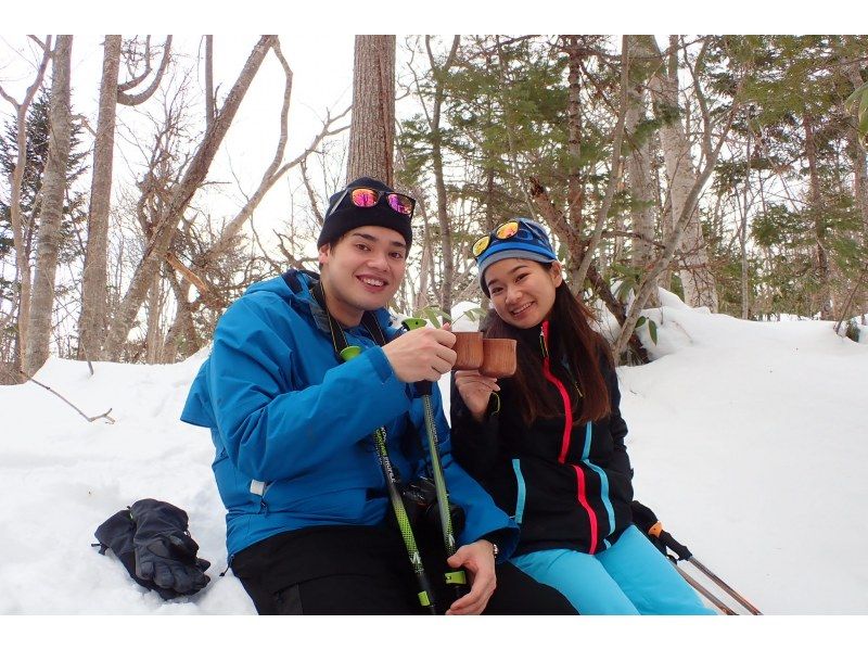 【 Sapporo center · With transfer】 Forest in north, Snowshoes trekking Asahiyama memorial park tour.の紹介画像