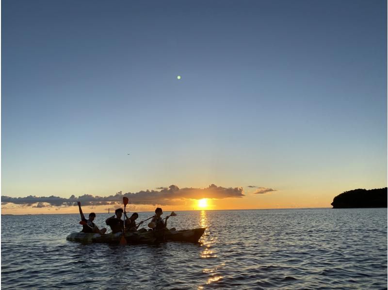 Sunset Mangrove Kayak Tour [Reservations available on the day] ★ Tour images provided! Very popular with girls' trips and couples! Conveniently located in the central part of the main islandの紹介画像