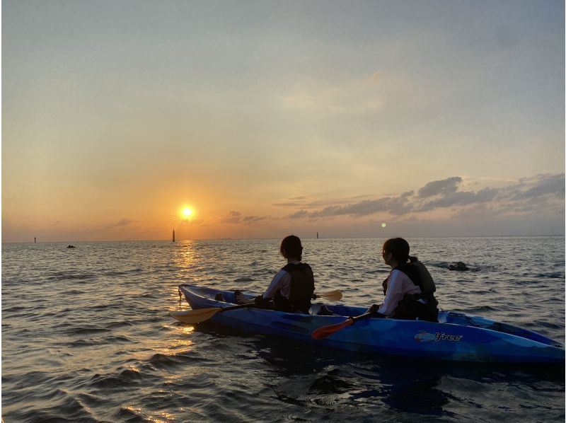 Sunset Mangrove Kayak Tour [Reservations available on the day] ★ Tour images provided! Very popular with girls' trips and couples! Conveniently located in the central part of the main islandの紹介画像