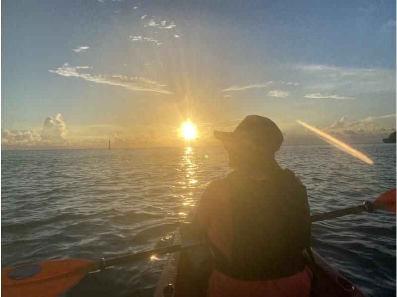 Sunset Mangrove Kayak Tour [Reservations available on the day] ★ Tour images provided! Very popular with girls' trips and couples! Conveniently located in the central part of the main islandの紹介画像