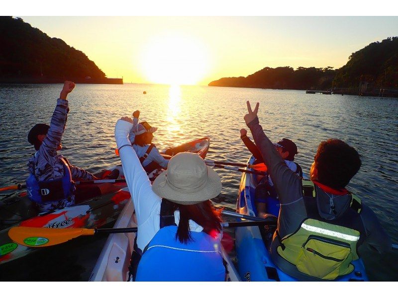 SALE! Sunset Mangrove Kayak Tour in Central Okinawa [Reservations available on the day] ★ Free tour photos!の紹介画像