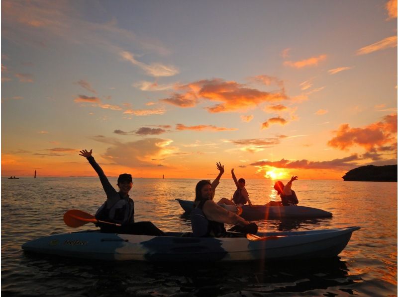 Sunset Mangrove Kayak Tour [Reservations available on the day] ★ Tour images provided! Very popular with girls' trips and couples! Conveniently located in the central part of the main islandの紹介画像