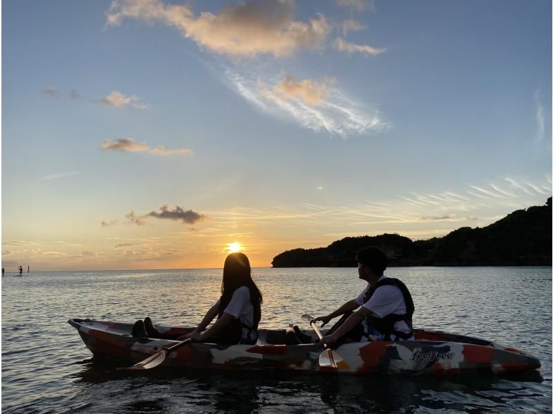 Sunset Mangrove Kayak Tour [Reservations available on the day] ★ Tour images provided! Very popular with girls' trips and couples! Conveniently located in the central part of the main islandの紹介画像