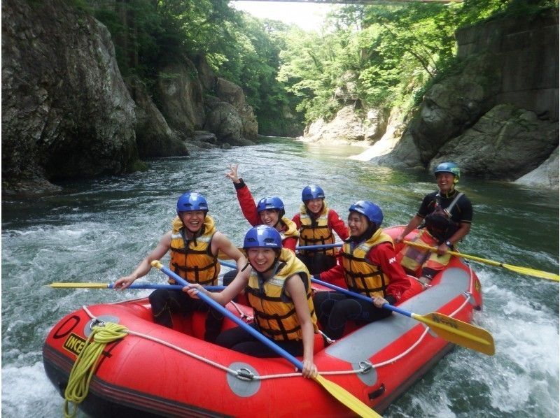 [Gunma / Minakami / Rafting / Half-day] Until June ☆ Limited to junior high school students and above, torrent rafting tourの紹介画像