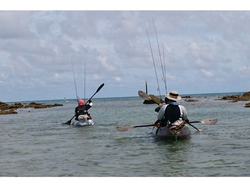 【沖縄・南部】知念岬.奥武島周辺でカヤックフィッシング＋連れたお魚でBBQやお泊りも可能！の紹介画像