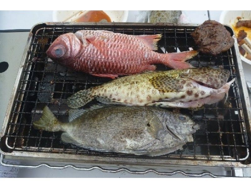 【沖縄・南部】知念岬.奥武島周辺でカヤックフィッシング＋連れたお魚でBBQやお泊りも可能！の紹介画像