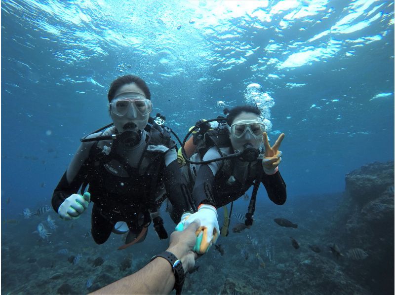 Same-day reservations welcome ☆ Private Blue Cave Experience Diving for 1 group [Onna Village, Okinawa Prefecture] Come empty-handed ☆ Free GoPro photo and feeding!の紹介画像