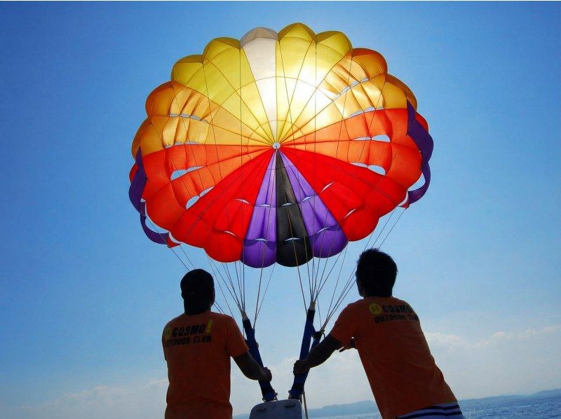 【沖縄県恩納村】パラセーリング＆青の洞窟へ行く体験ダイビングボートコースセット！Gopro無料レンタル付＆豪華8大特典付プランの紹介画像