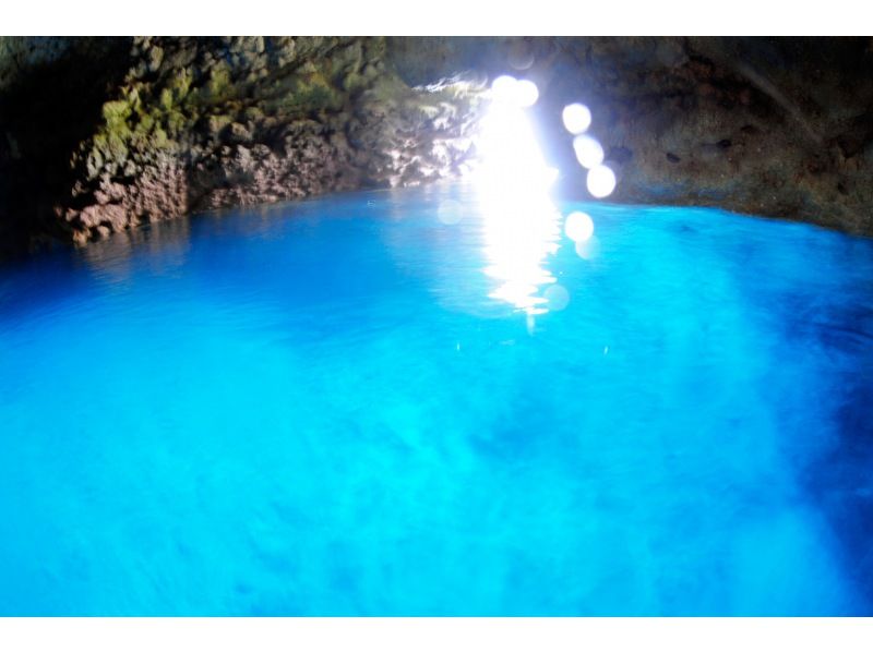 [Okinawa Blue Cave] Experience Diving & Onna Village Clear Sea Kayak Set Planの紹介画像