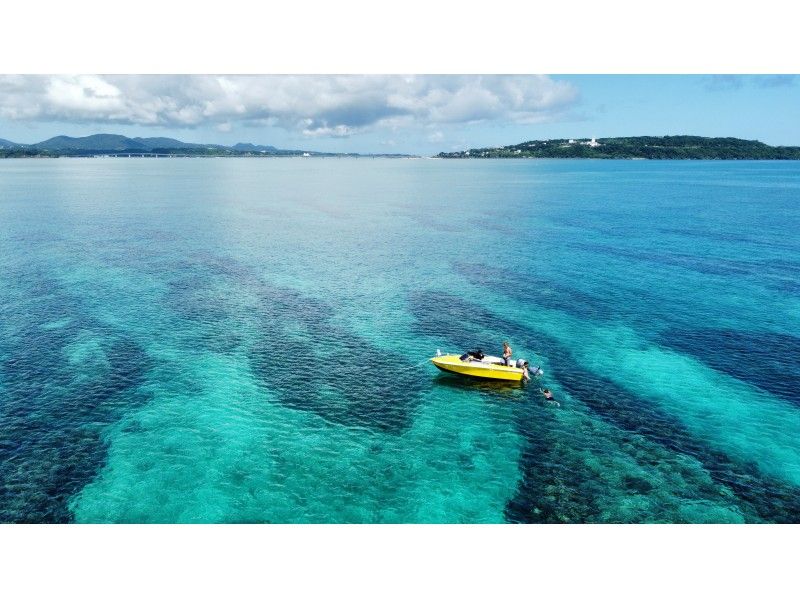 [แนะนำสำหรับ 2 คน] สถานที่ที่ดีที่สุดที่สามารถมองเห็นเกาะโคริ ♪♪ ทัวร์ดำน้ำตื้นทางเรือ !!の紹介画像