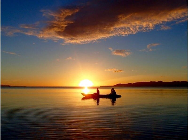 [Okinawa Prefecture, Ishigaki Island] Sunset Night Kayaking & Firefly Tour (April and May only!)の紹介画像